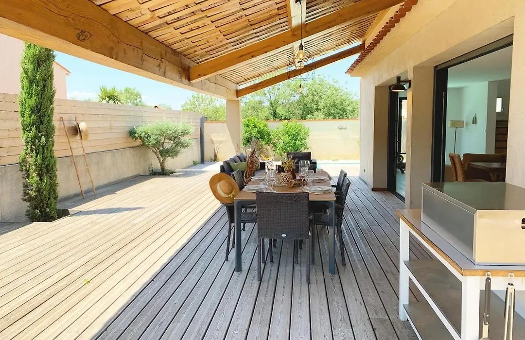 Le Petit Bali Spacieuse Villa pour 8 avec Piscine-1