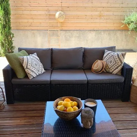 Le Petit Bali Spacieuse Villa pour 8 avec Piscine-3